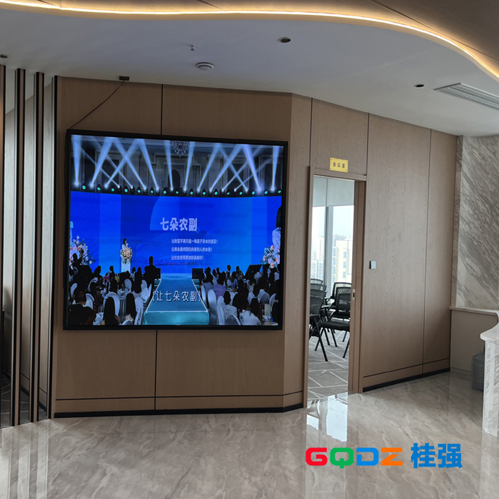 柳州七朵蒜大數(shù)據(jù)平臺(tái)P1.53  12平米